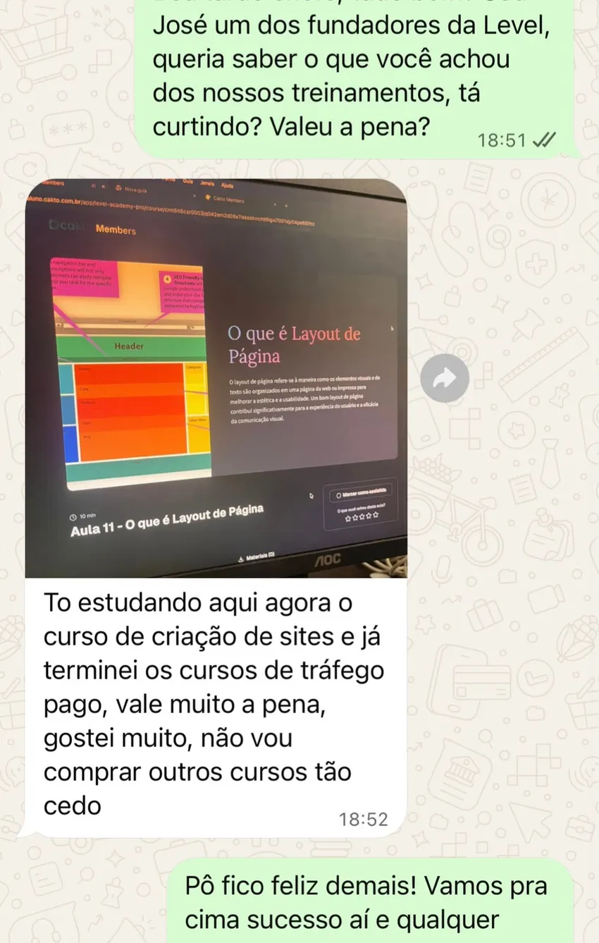 Aluno elogiando os cursos de tráfego pago e criação de sites